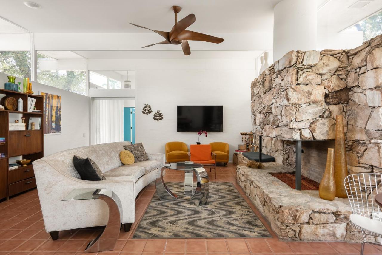 Queen Studio,1139488330:JPEG