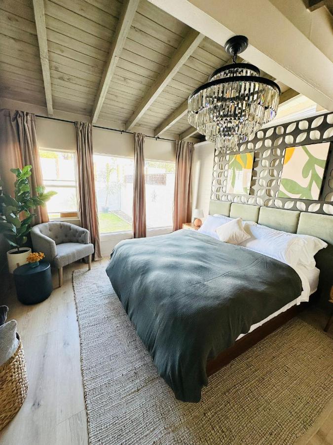 One-Bedroom Bungalow