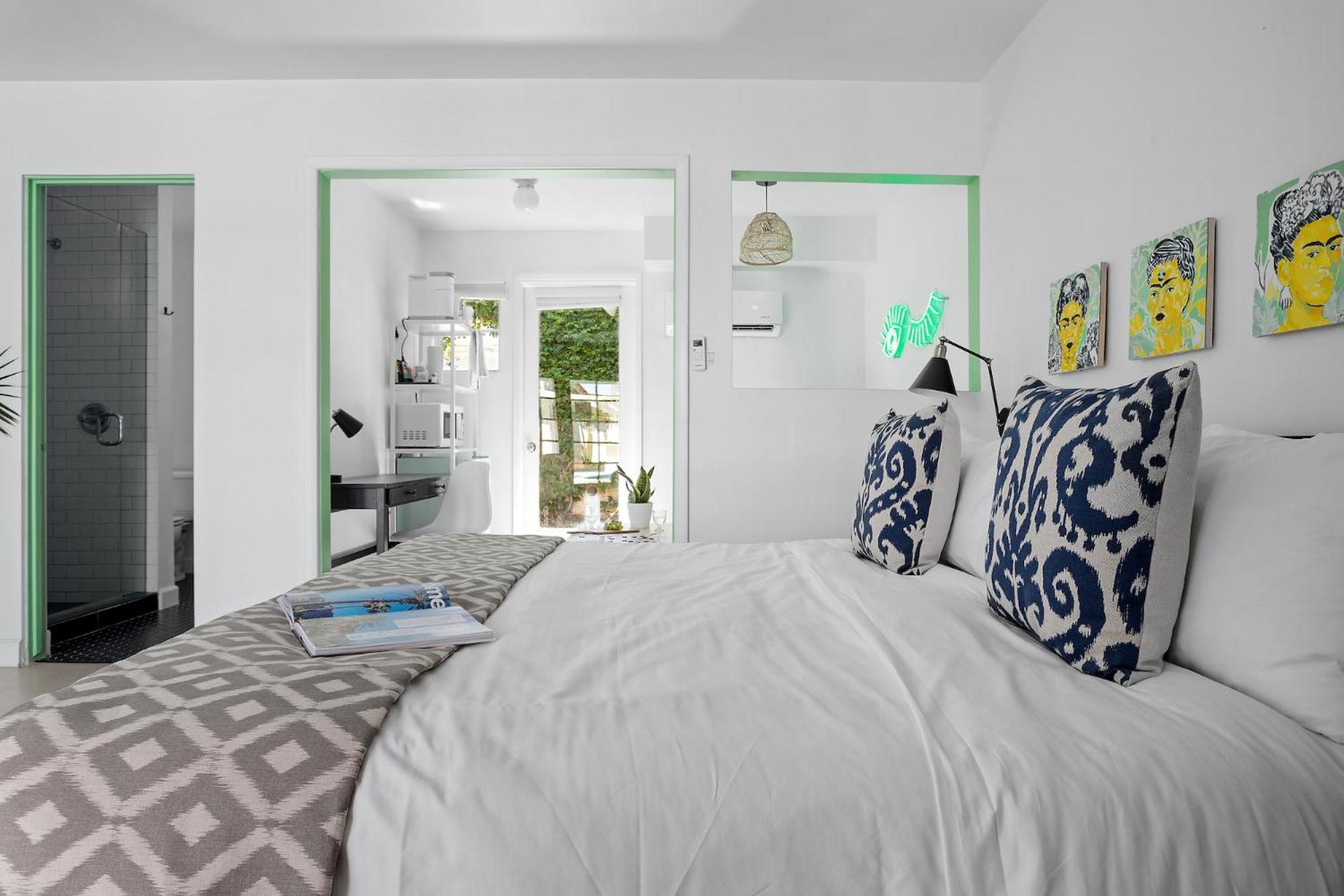 Deluxe King Suite