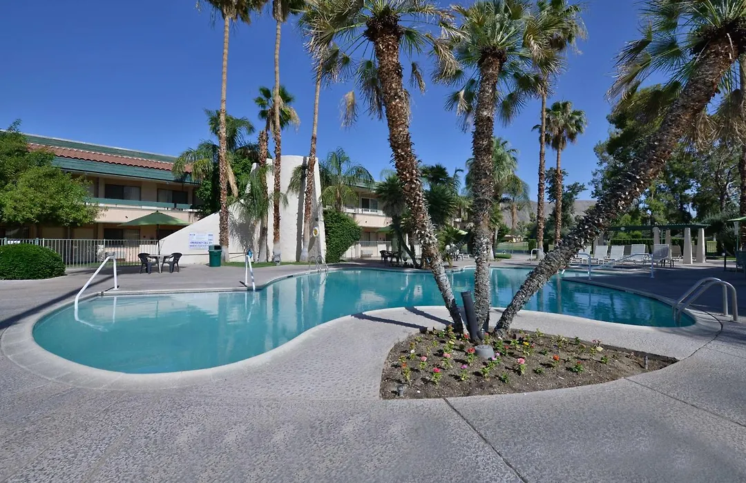 Travelodge By Wyndham Palm Springs-1
