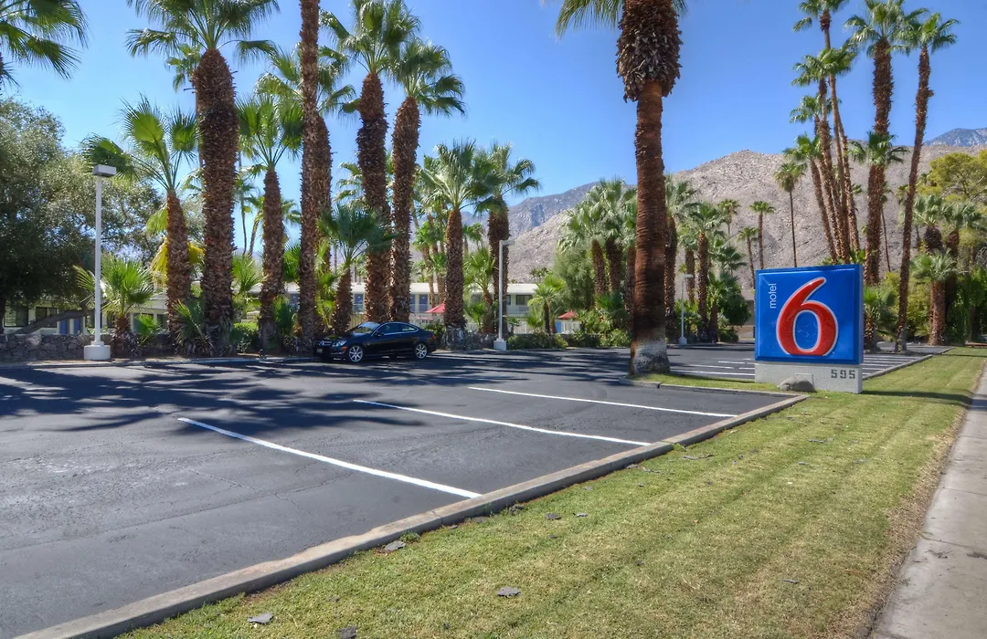 Motel 6-Palm Springs, Ca - East - Palm Canyon-1