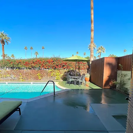 Atrium Palm Springs - G A Y Mens Resort-2