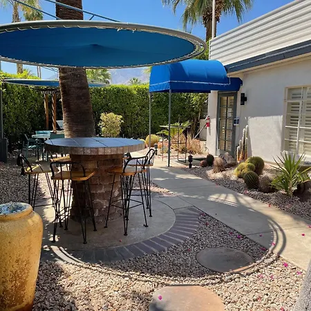 Desert Paradise - A Men'S Clothing Optional Resort-2
