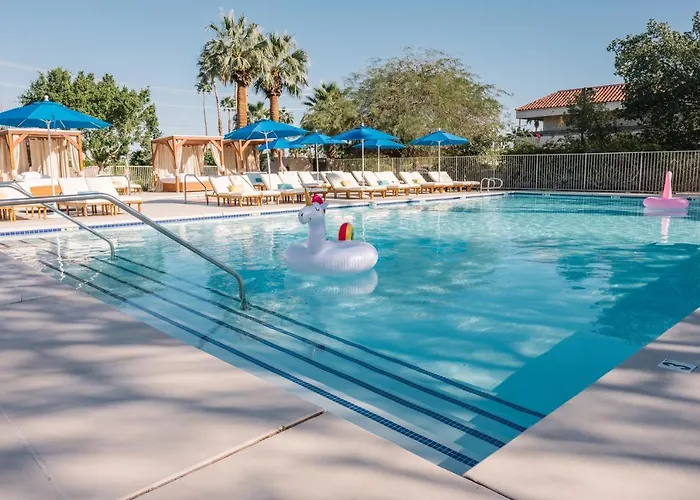 L3 Oasis Hotel Palm Springs