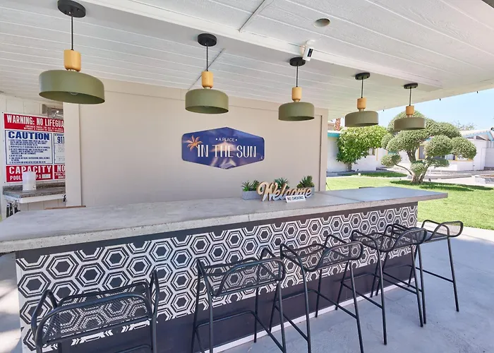 Palm Springs HotelsPLACE IN THE SUN - ADULTS ONLY Big Units