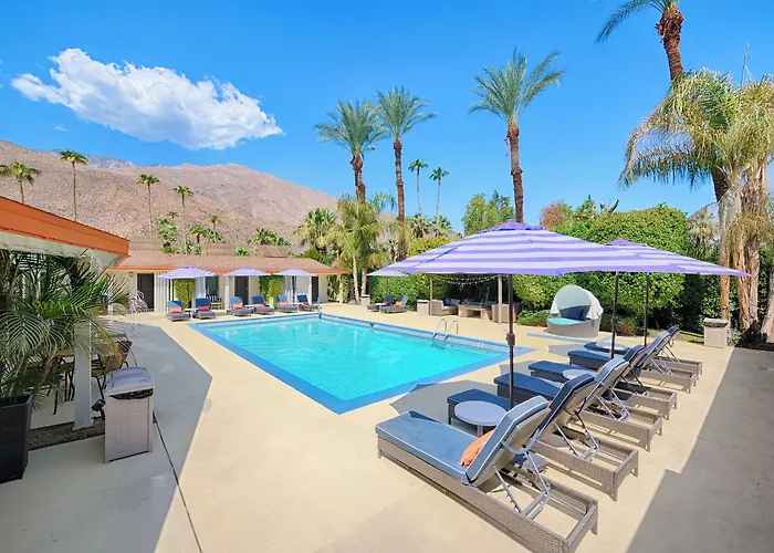 Palm Springs HotelsLittle Paradise