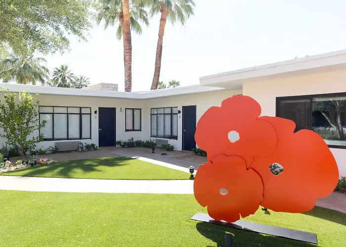 Holiday House Palm Springs