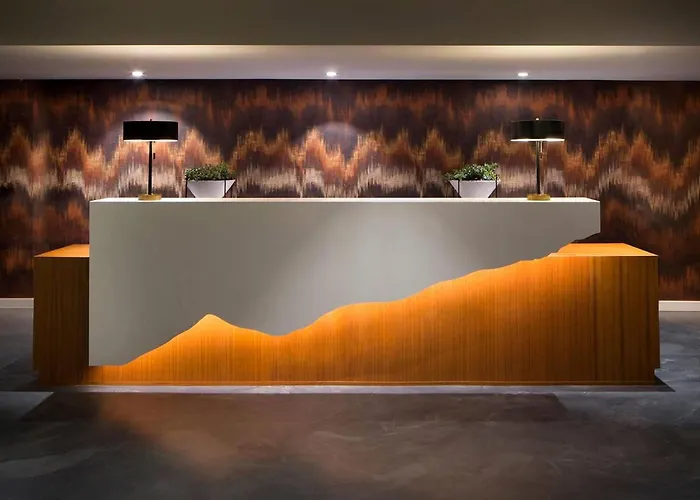 V Capri Palm Springs, A Dolce By Wyndham Hotel