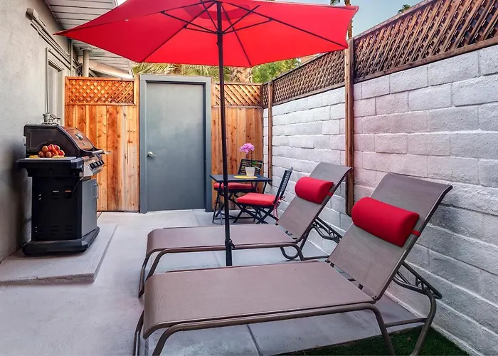 Avance Hotel Palm Springs